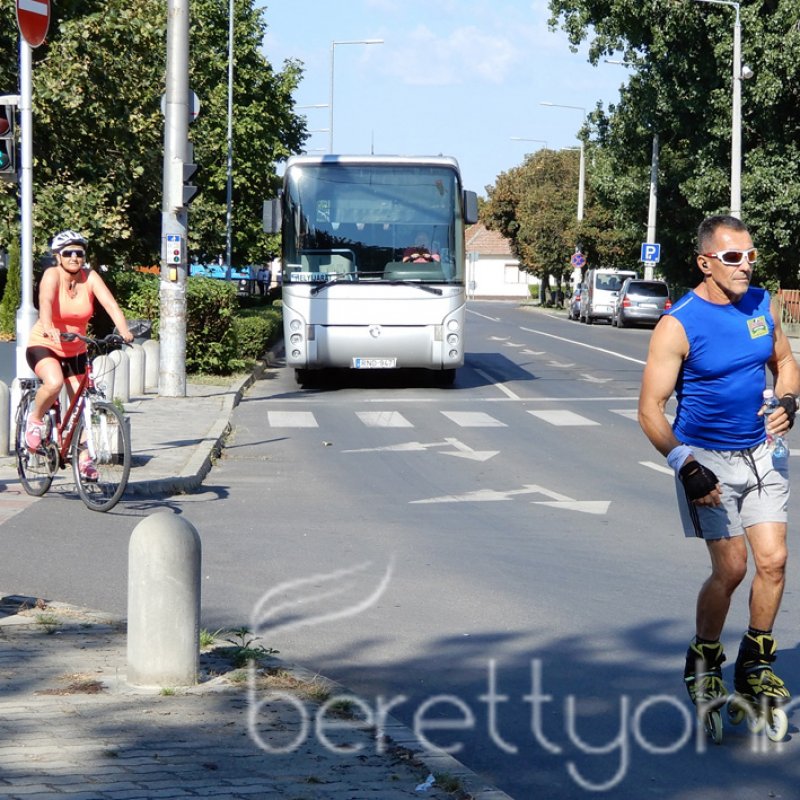 Kerékpártúra az autópályán 41